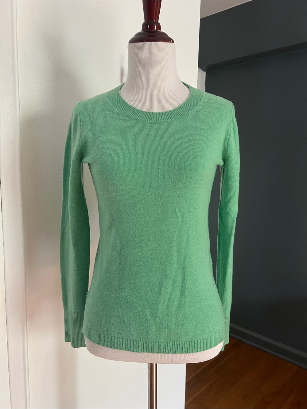 J. Crew 100% Cashmere Lightweight Crewneck Sweater in Mint